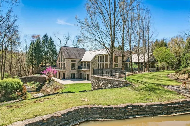 $3,900,000 | 1700 Forker Boulevard, Hermitage, PA 16148