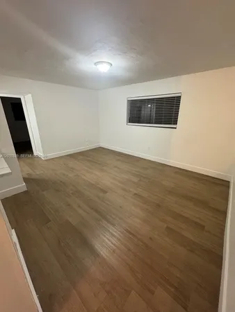 $2,100 | 120 West 10th Street, Unit 10, Hialeah, FL 33010