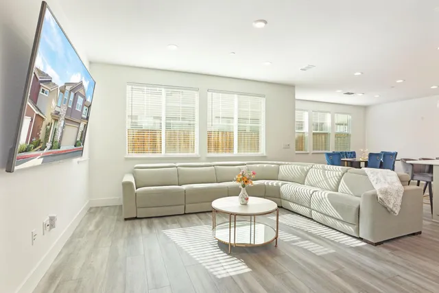 $789,000 | 98 East Calder Drive, Mountain House, CA 95391