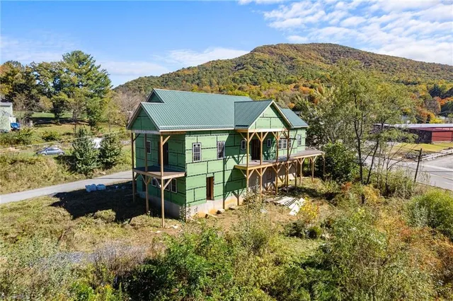 $658,000 | 101 Pennwill Parkway, West Jefferson, NC 28694