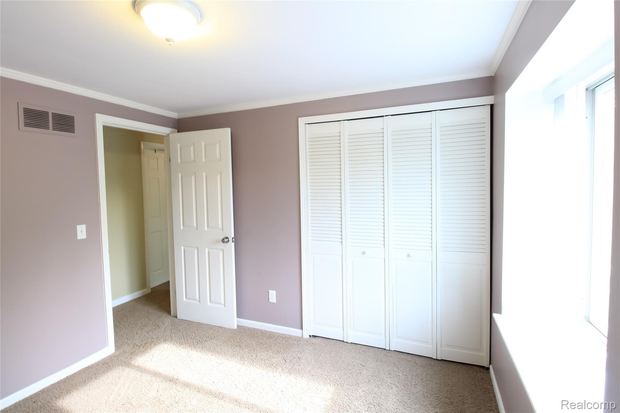 734 Kentucky Drive Rochester, MI 48307 - Photo 45 of 55 F421D365-BFA2-4FC3-AB8C-11C439241DC3.jpeg