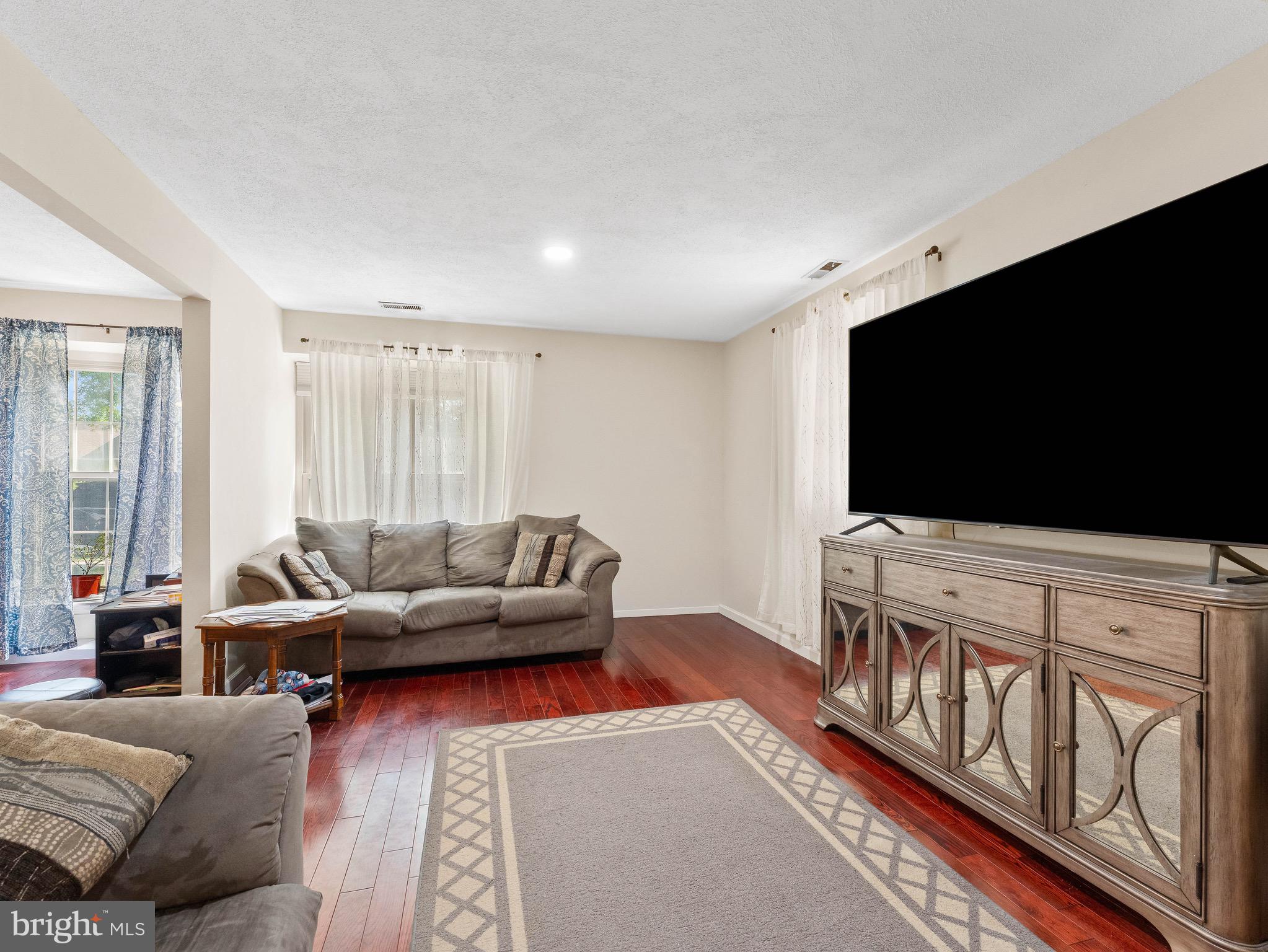 122 Abbey Road Voorhees, NJ 08043 - Photo 10 of 36 Gallery Image 10