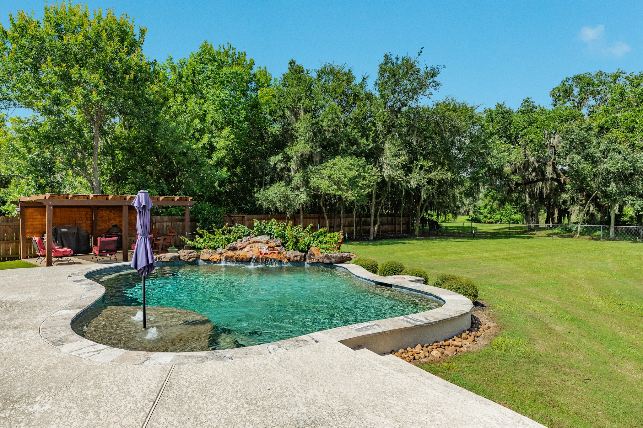 1208 Bronco Trail Angleton, TX 77515 - Photo 10 of 46