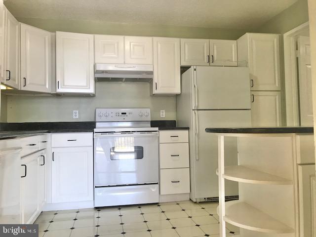 6800 Fleetwood Road, Unit 412 McLean, VA 22101 - Photo 19 of 36