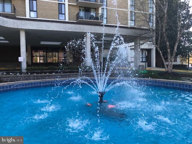6800 Fleetwood Road, Unit 412 McLean, VA 22101 - Photo 3 of 36