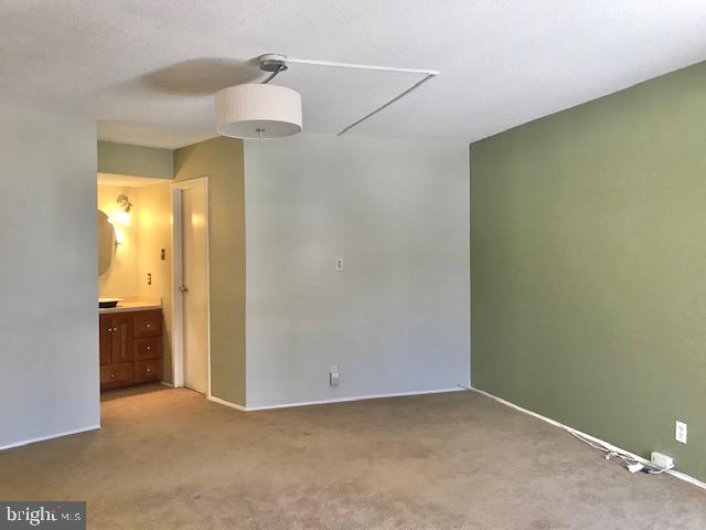 6800 Fleetwood Road, Unit 412 McLean, VA 22101 - Photo 25 of 36