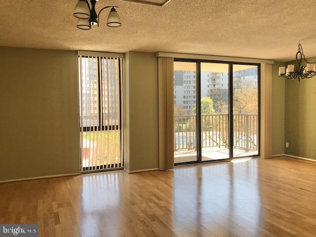 6800 Fleetwood Road, Unit 412 McLean, VA 22101 - Photo 5 of 36