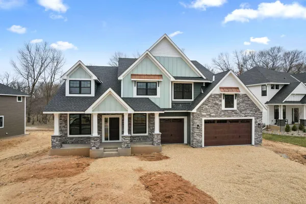 $1,068,675 | 1884 Royal Boulevard North, Lake Elmo, MN 55042