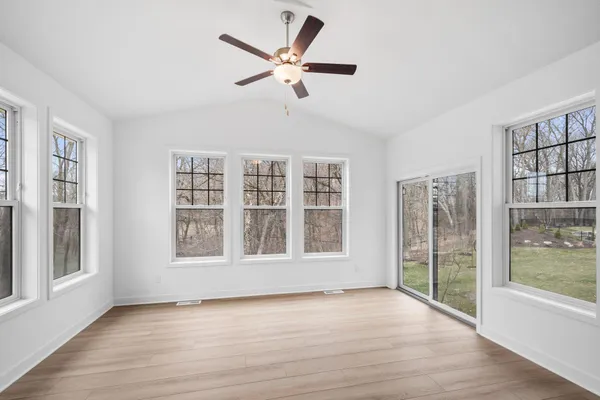 $1,068,675 | 1884 Royal Boulevard North, Lake Elmo, MN 55042