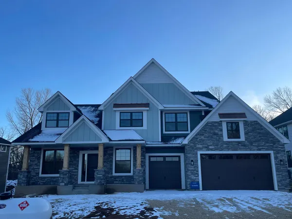 $1,068,675 | 1884 Royal Boulevard North, Lake Elmo, MN 55042