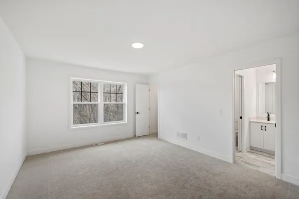 $1,068,675 | 1884 Royal Boulevard North, Lake Elmo, MN 55042