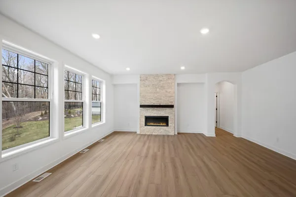 $1,068,675 | 1884 Royal Boulevard North, Lake Elmo, MN 55042