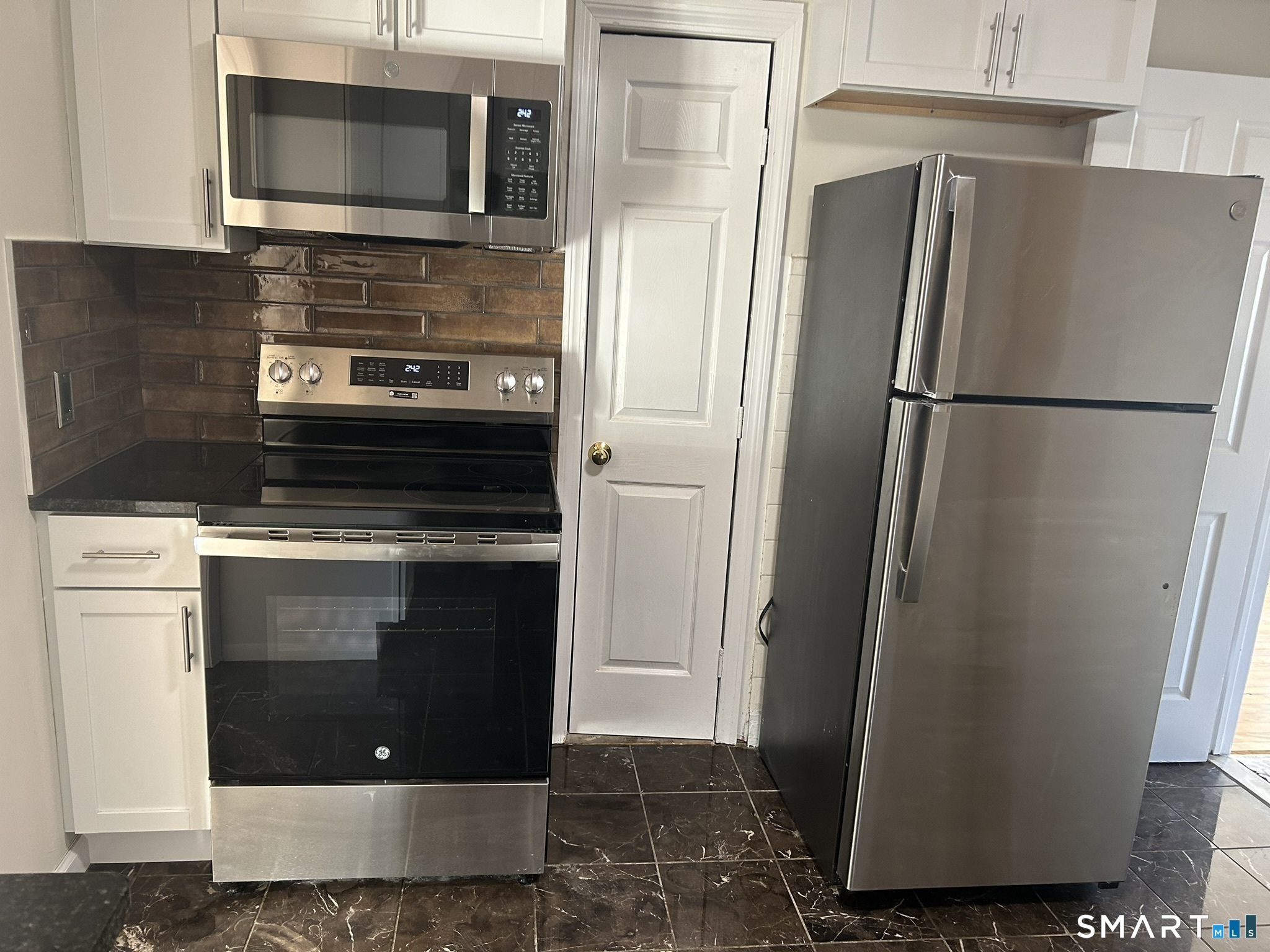 101 High Street, Unit 2 East Haven, CT 06512 - Photo 9 of 25
