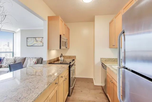 $295,000 | 400 North LaSalle Drive, Unit 1912, Chicago, IL 60654