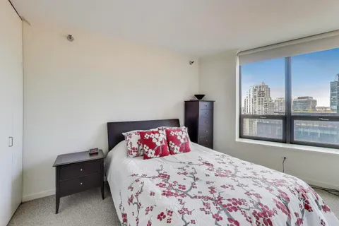 $295,000 | 400 North LaSalle Drive, Unit 1912, Chicago, IL 60654