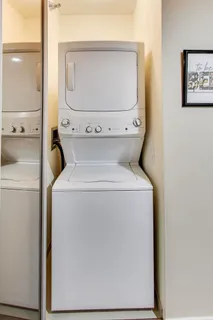 $295,000 | 400 North LaSalle Drive, Unit 1912, Chicago, IL 60654