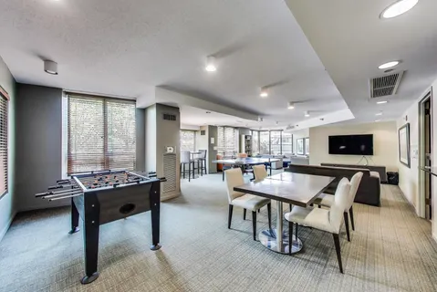 $295,000 | 400 North LaSalle Drive, Unit 1912, Chicago, IL 60654