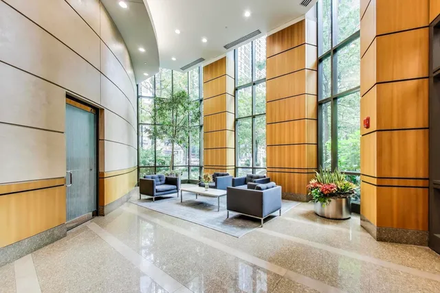 $295,000 | 400 North LaSalle Drive, Unit 1912, Chicago, IL 60654