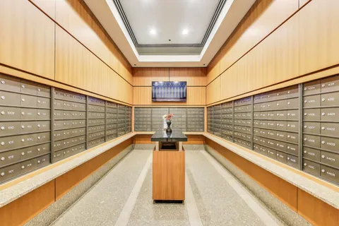 $295,000 | 400 North LaSalle Drive, Unit 1912, Chicago, IL 60654