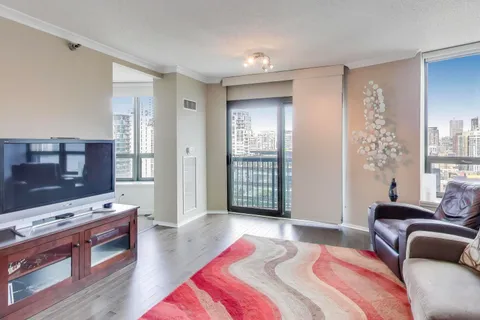$295,000 | 400 North LaSalle Drive, Unit 1912, Chicago, IL 60654
