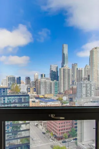 $295,000 | 400 North LaSalle Drive, Unit 1912, Chicago, IL 60654