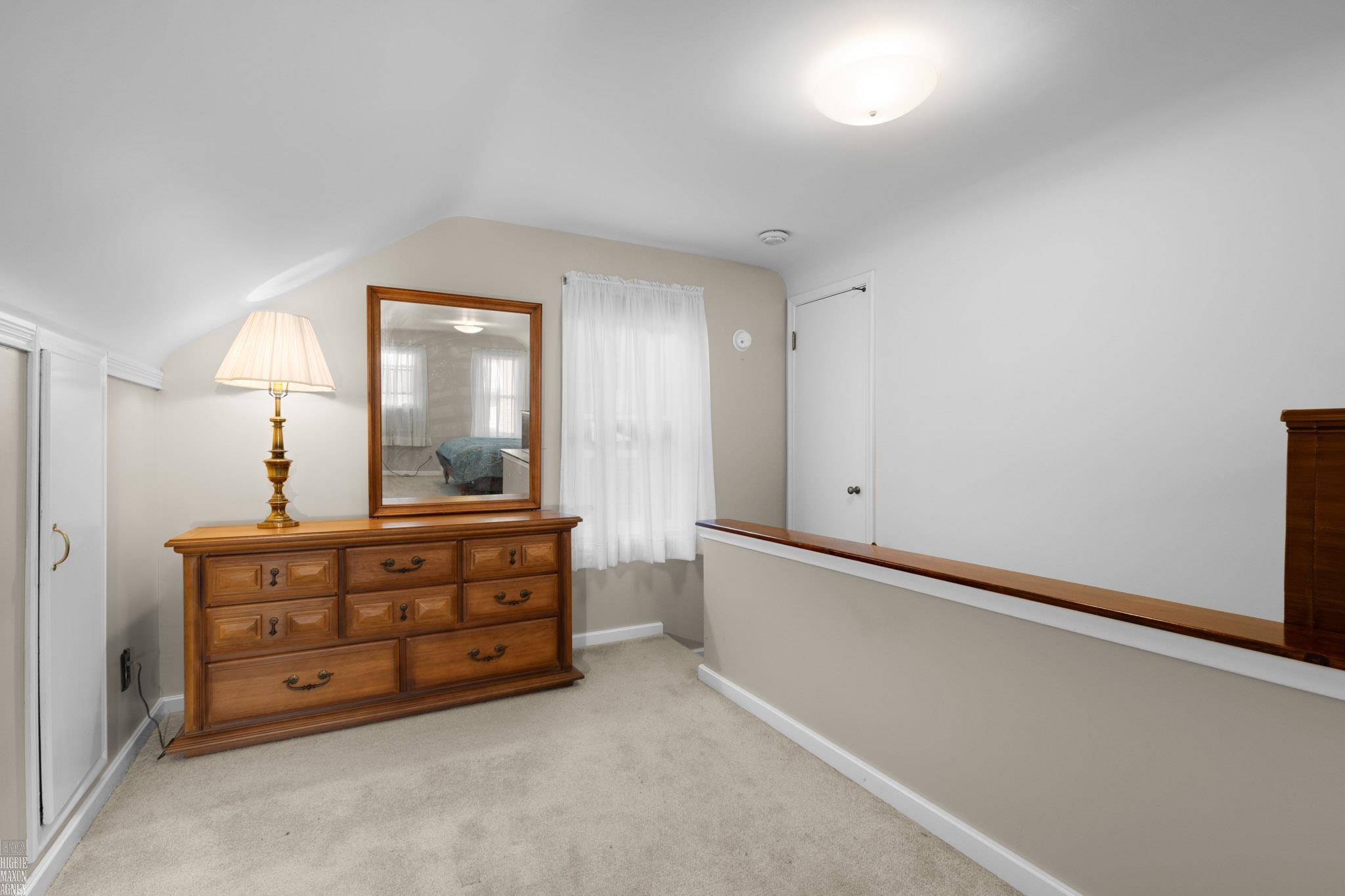 2057 Hawthorne Road Grosse Pointe, MI 48236 - Photo 25 of 43 50171177-dd114bf0-44f5-41e8-a639-ae7d55953ed1.JPG