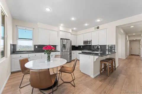 $1,549,900 | 3722 Sandpoint Court, Carlsbad, CA 92010