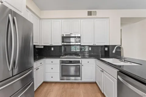 $1,549,900 | 3722 Sandpoint Court, Carlsbad, CA 92010