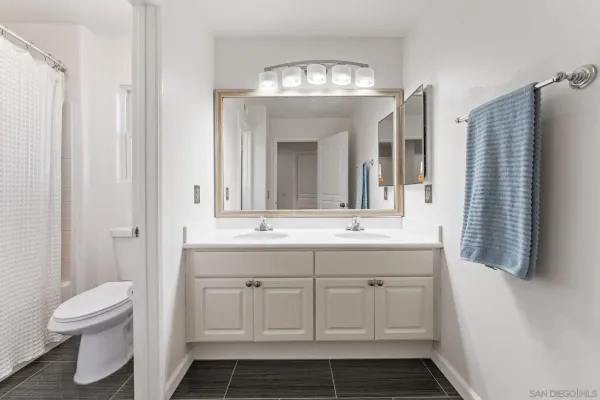 $1,549,900 | 3722 Sandpoint Court, Carlsbad, CA 92010