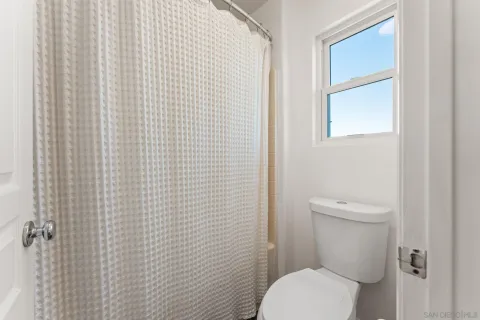 $1,549,900 | 3722 Sandpoint Court, Carlsbad, CA 92010