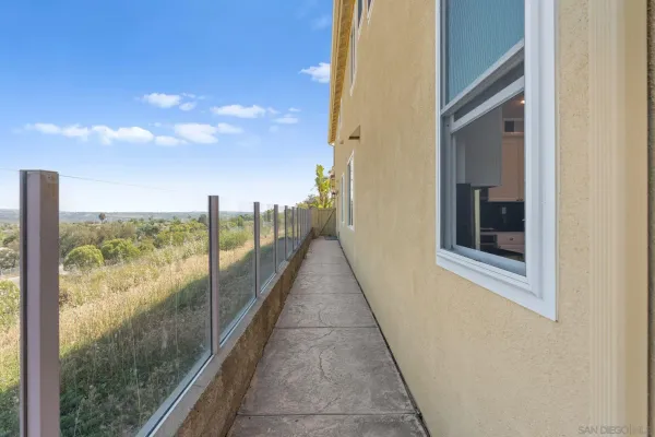 $1,549,900 | 3722 Sandpoint Court, Carlsbad, CA 92010