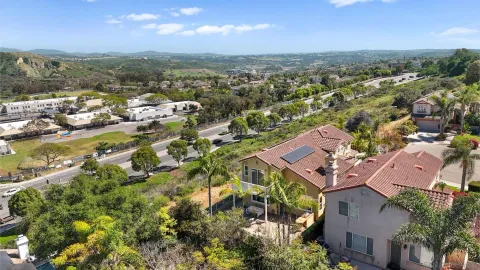 $1,549,900 | 3722 Sandpoint Court, Carlsbad, CA 92010