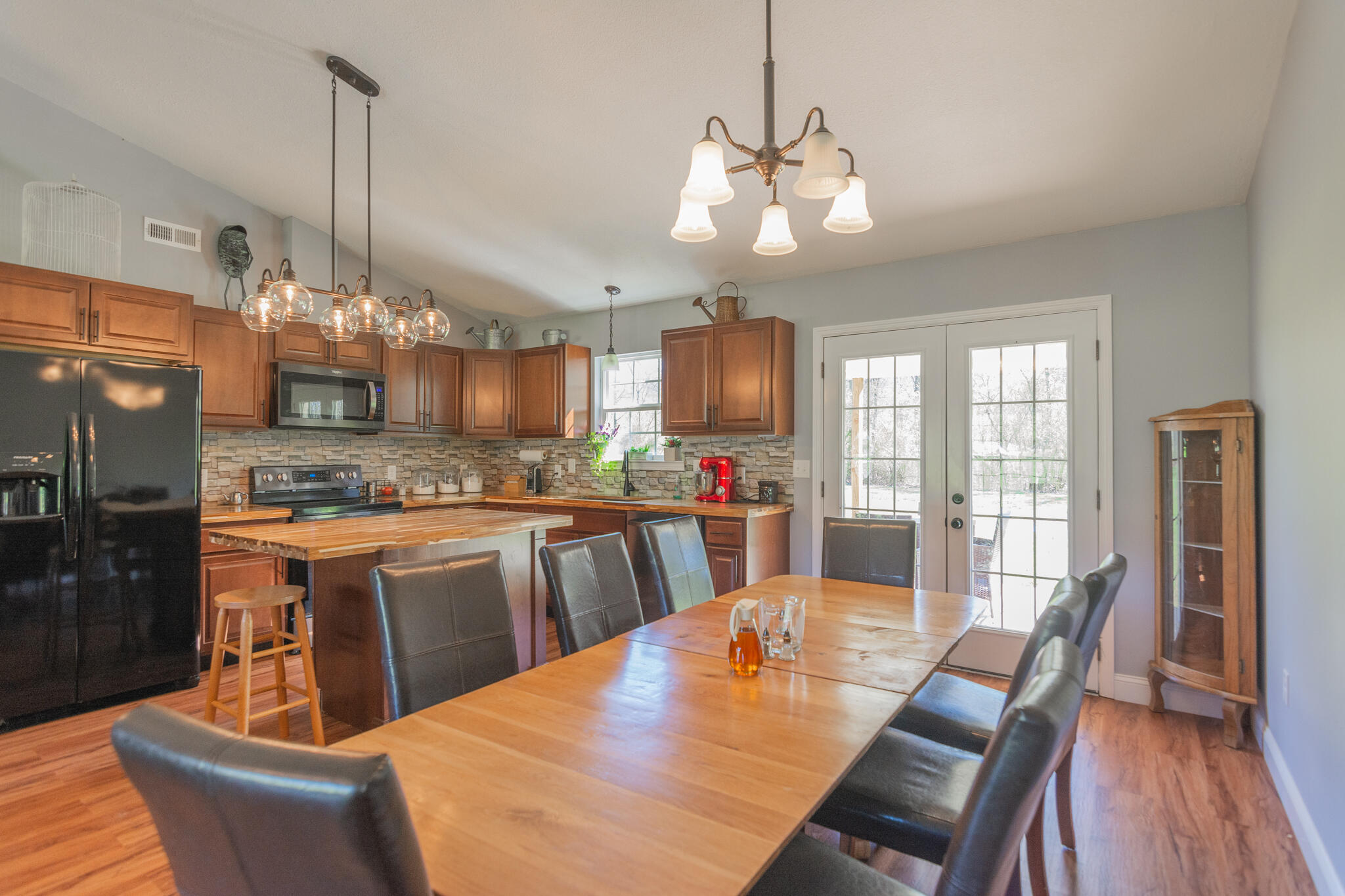 2090 West Valley Road Whitwell, TN 37397 - Photo 12 of 34 Kitchen and Dining