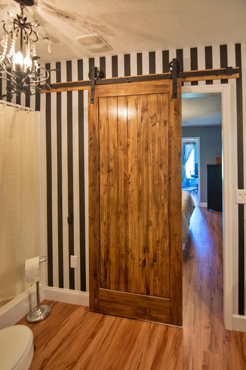 2090 West Valley Road Whitwell, TN 37397 - Photo 20 of 34 Master Bath Entry