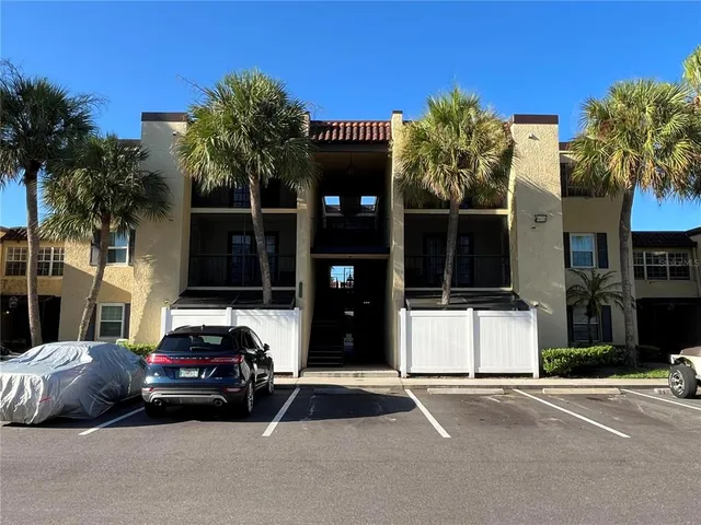 $1,600 | 5306 Santa Rosa Court, Unit 342, Tampa, FL 33609