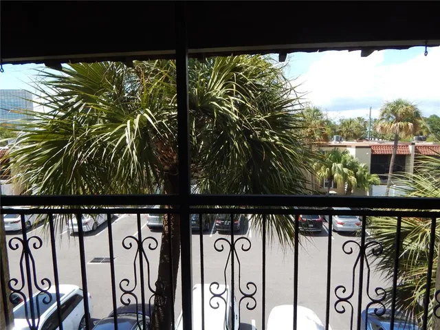 $1,600 | 5306 Santa Rosa Court, Unit 342, Tampa, FL 33609