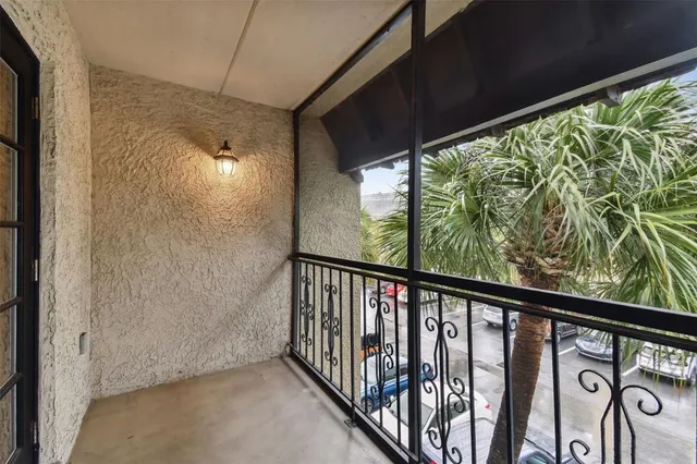 $1,600 | 5306 Santa Rosa Court, Unit 342, Tampa, FL 33609