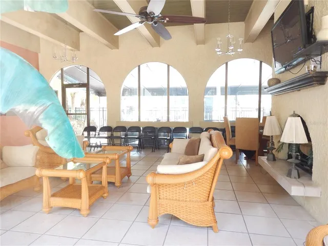 $1,600 | 5306 Santa Rosa Court, Unit 342, Tampa, FL 33609