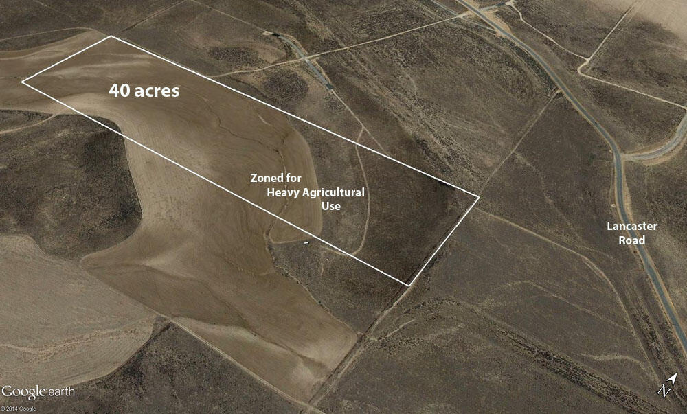 Lancaster Road West Lancaster, CA 93536 - Photo 2 of 6 a close view of shower