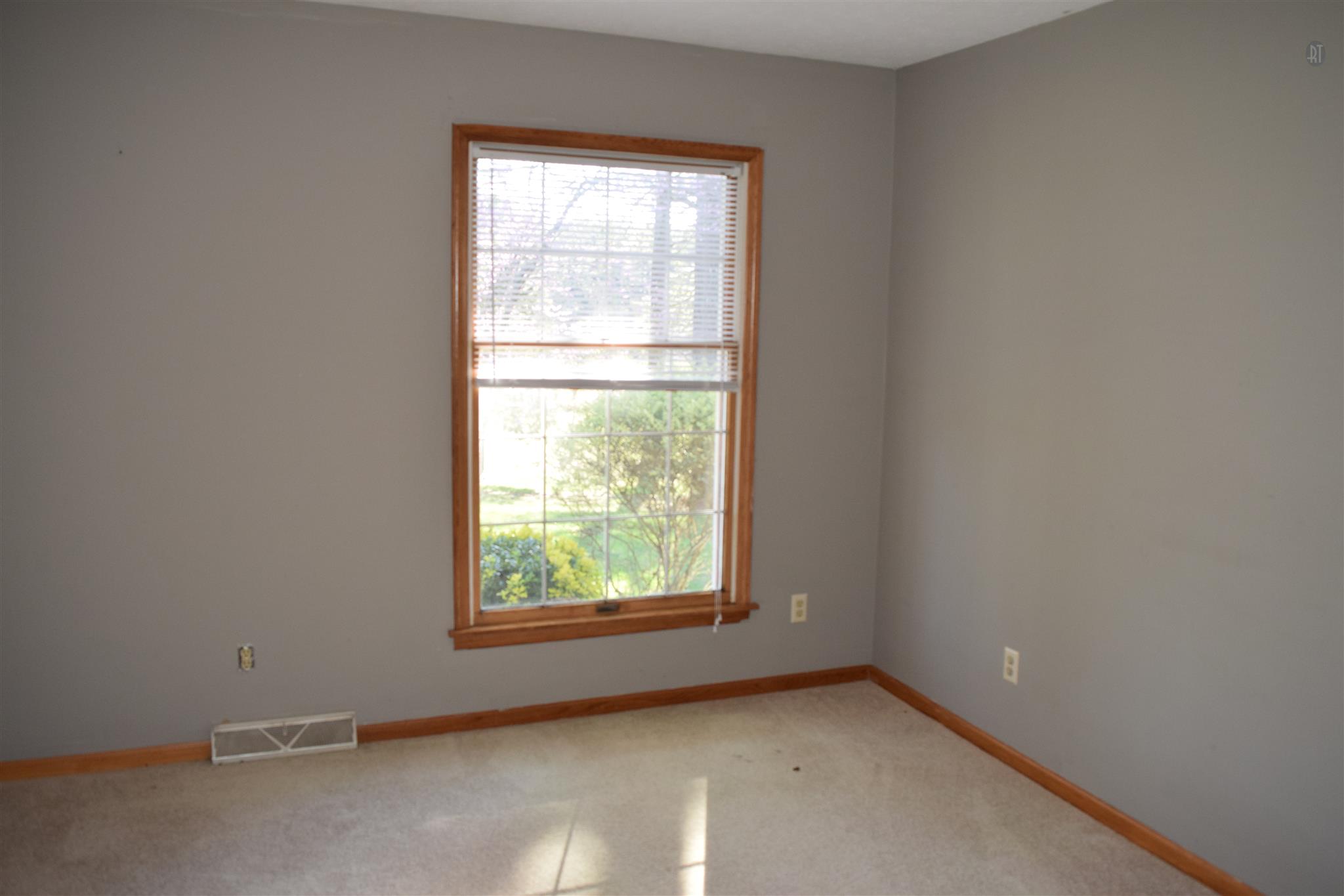 1460 Trace Creek Road McEwen, TN 37101 - Photo 9 of 13 Gallery Image 9