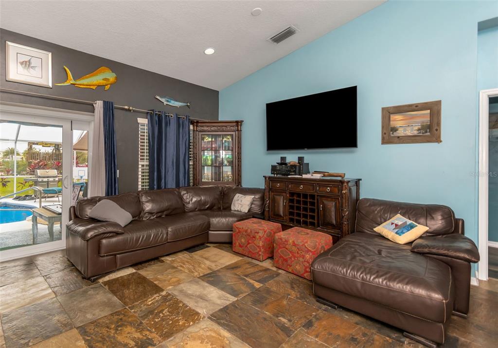 424 Island Cay Way Apollo Beach, FL 33572 - Photo 16 of 95