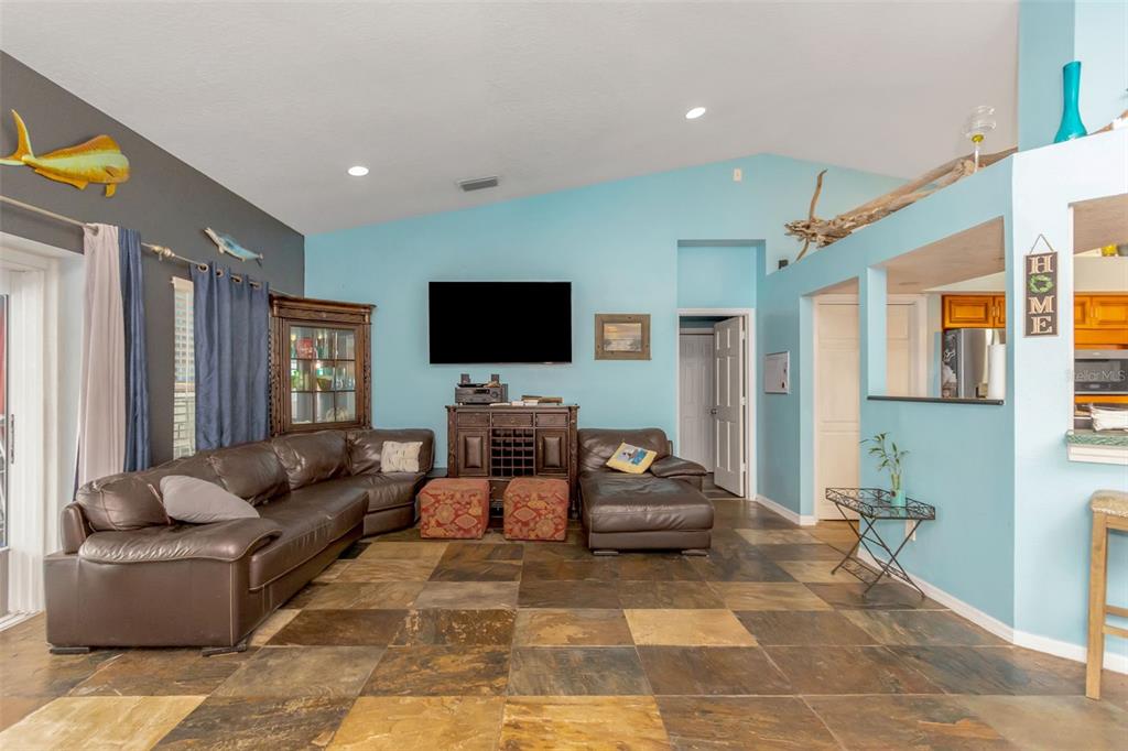 424 Island Cay Way Apollo Beach, FL 33572 - Photo 19 of 95