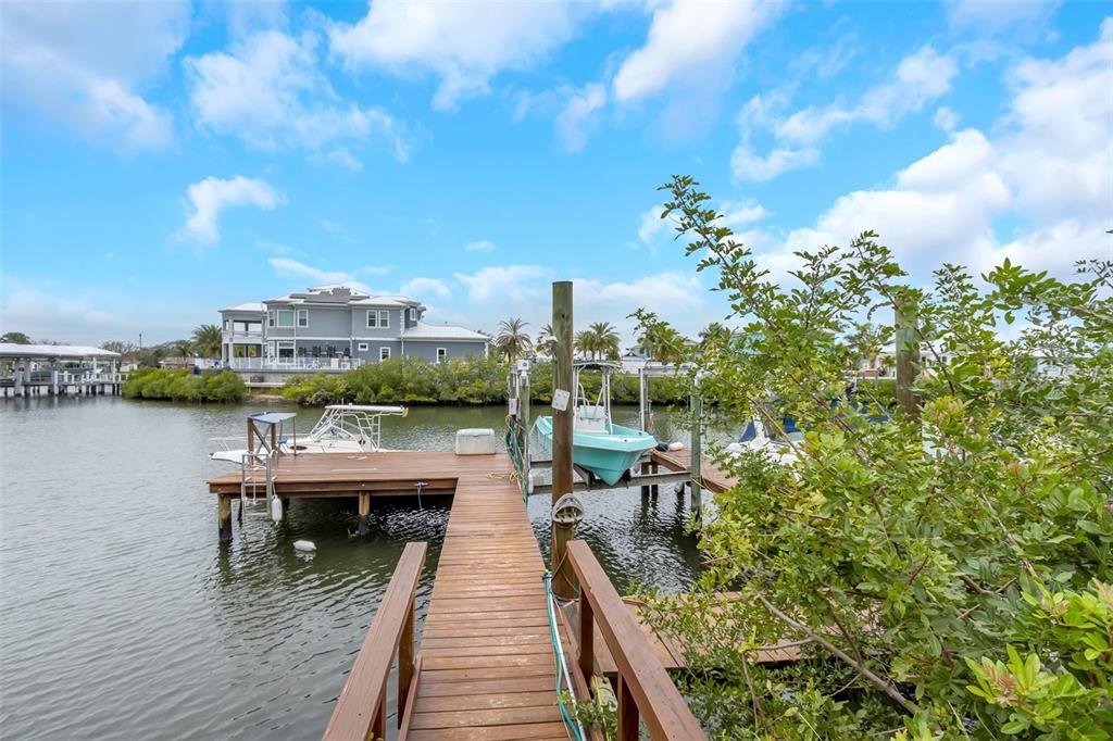 424 Island Cay Way Apollo Beach, FL 33572 - Photo 30 of 95