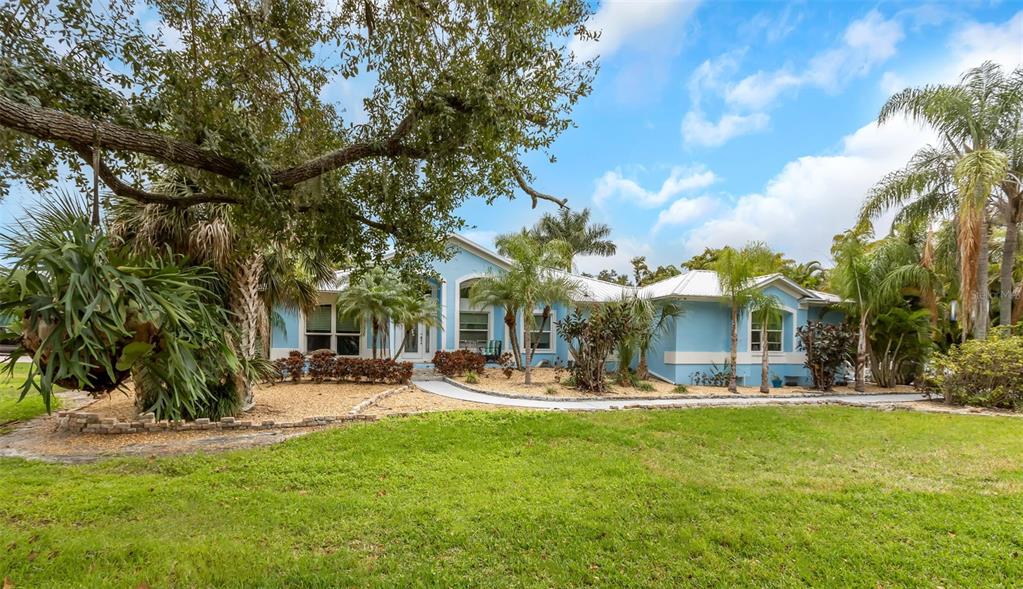 424 Island Cay Way Apollo Beach, FL 33572 - Photo 3 of 95