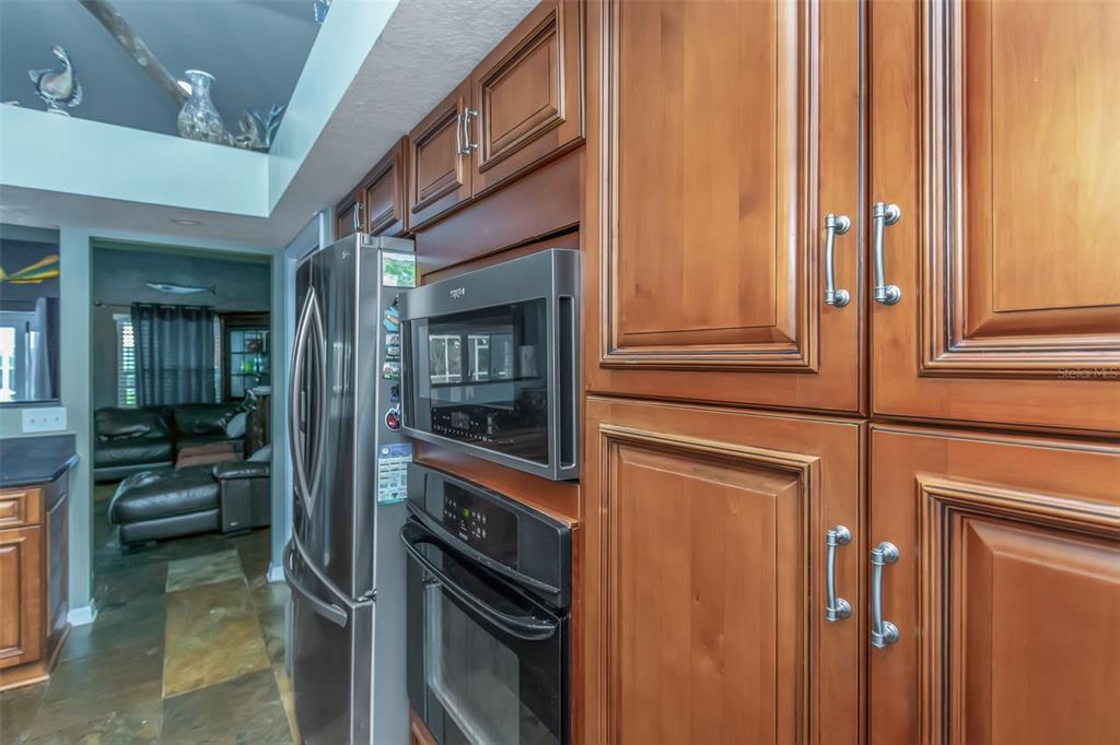 424 Island Cay Way Apollo Beach, FL 33572 - Photo 10 of 95