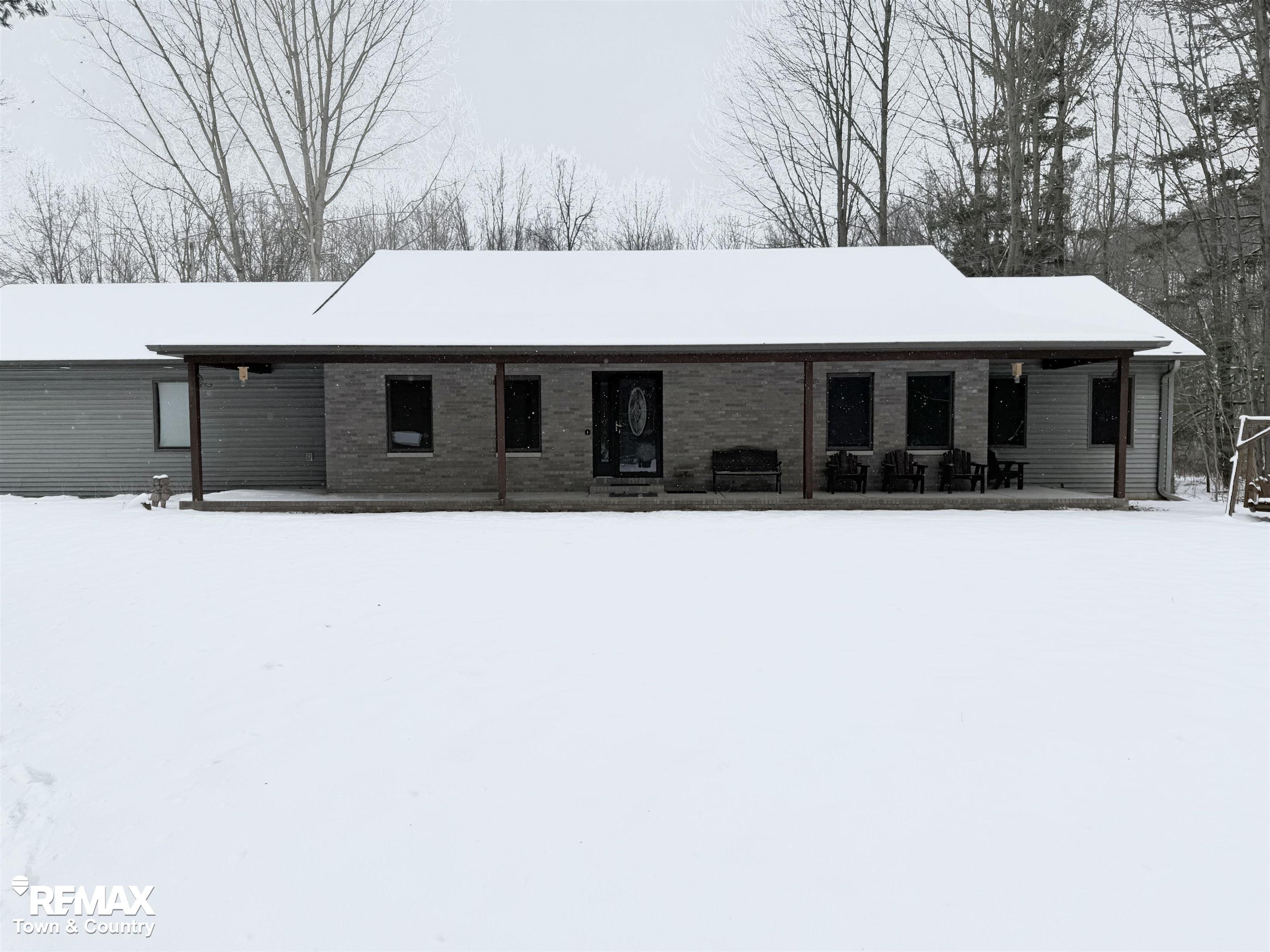 9317 North Nichols Road Montrose, MI 48457 - Photo 4 of 52 50164472-adfbf1c3-73b0-4573-b0e3-7b8f5529d52a.JPG