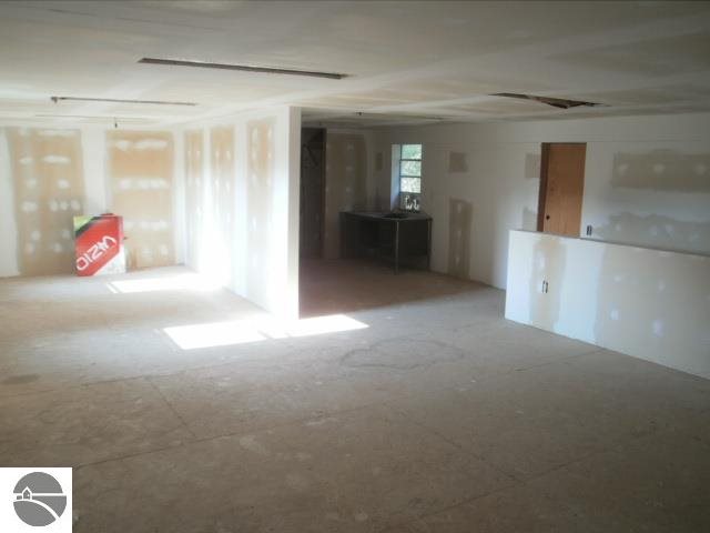 10300 North Warner Road Elwell, MI 48832 - Photo 38 of 44 1748649-37.JPG