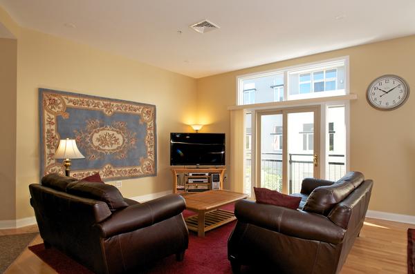 45 Rantoul Street, Unit 301 Beverly, MA 01915 - Photo 8 of 13 Gallery Image 8