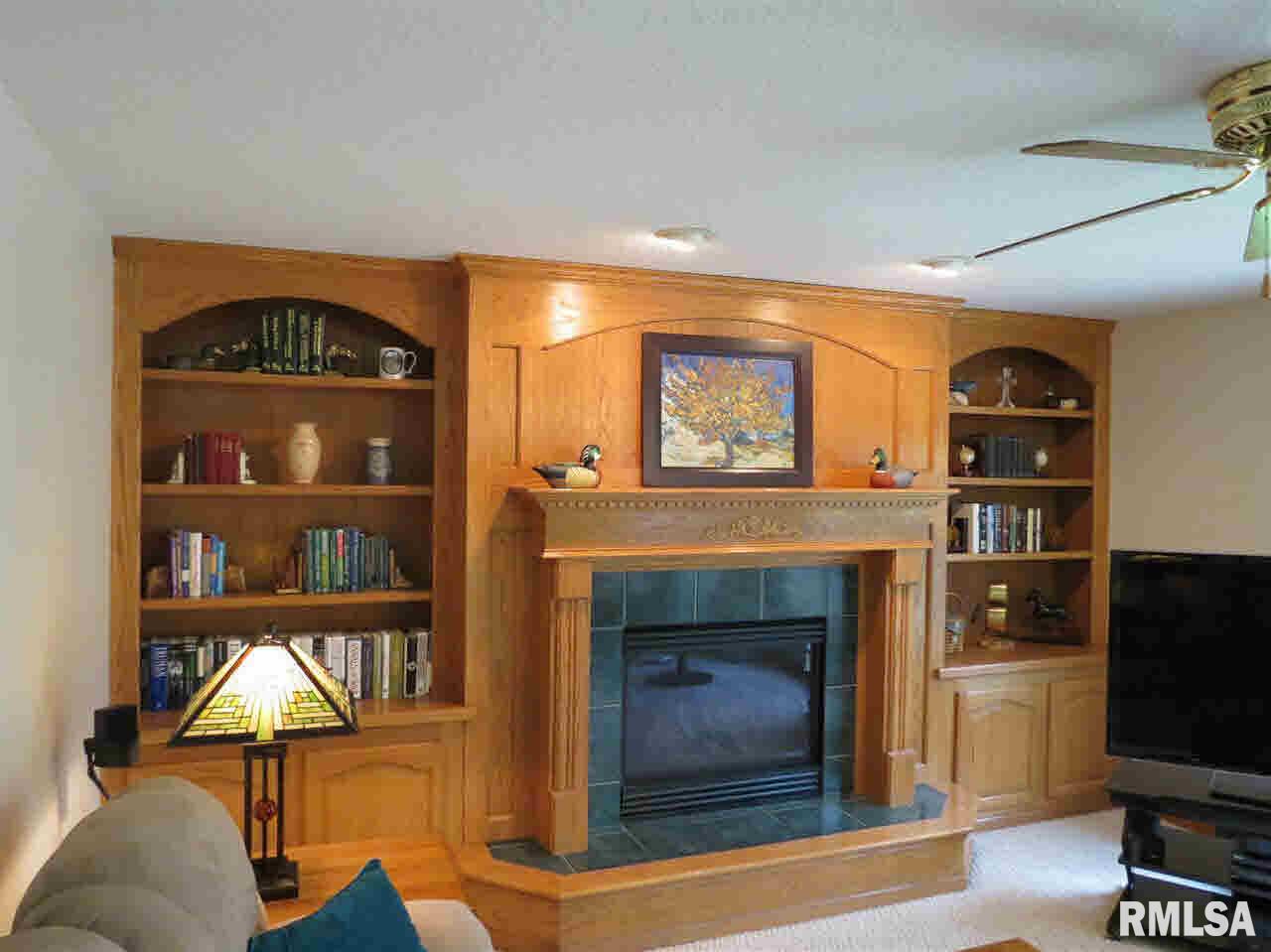 2087 Plum Tree Road Bettendorf, IA 52722 - Photo 8 of 24 Gallery Image 8