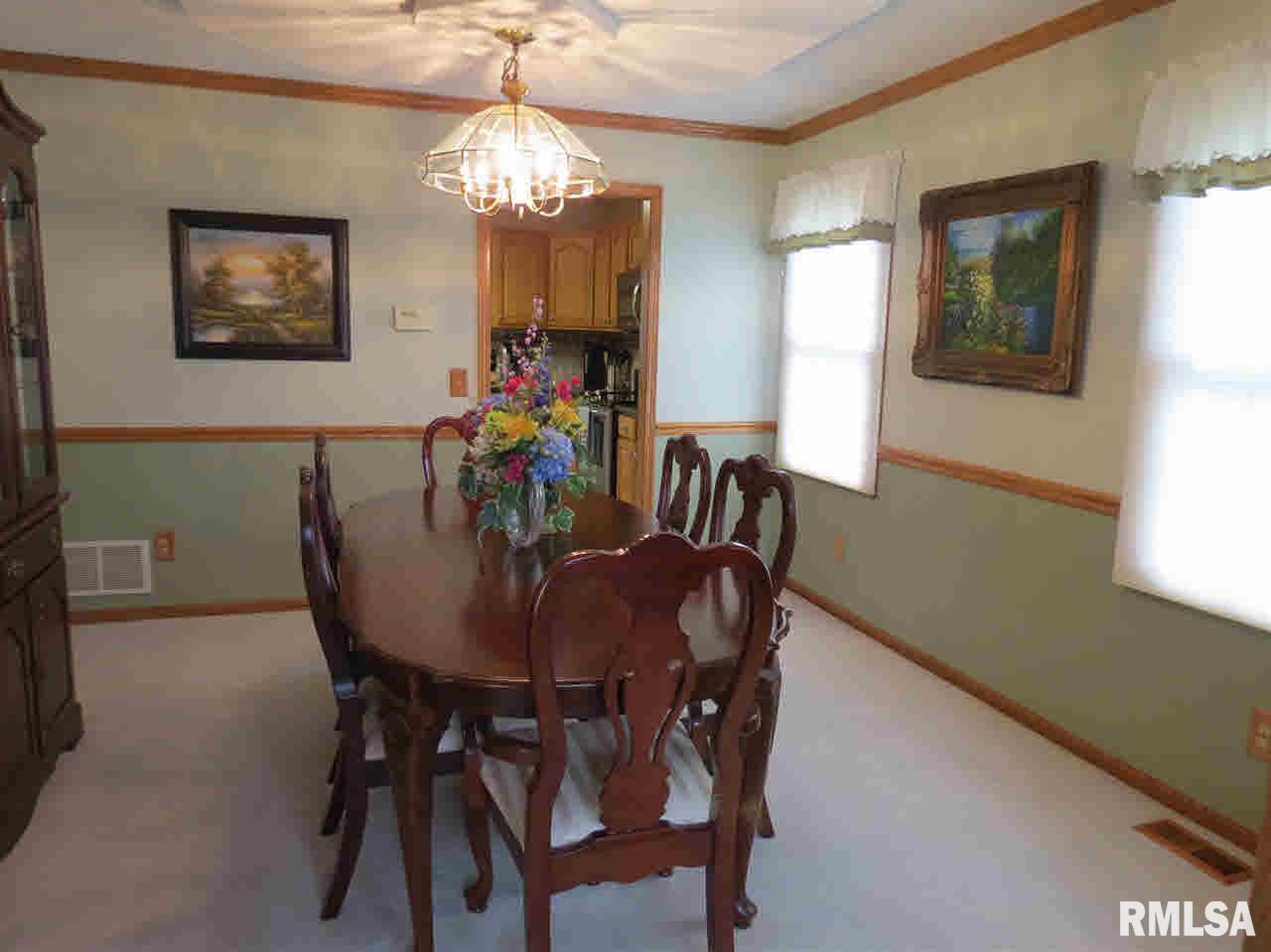 2087 Plum Tree Road Bettendorf, IA 52722 - Photo 10 of 24 Gallery Image 10